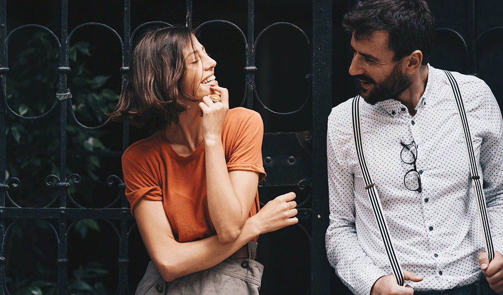 Mann und Frau verabreden sich